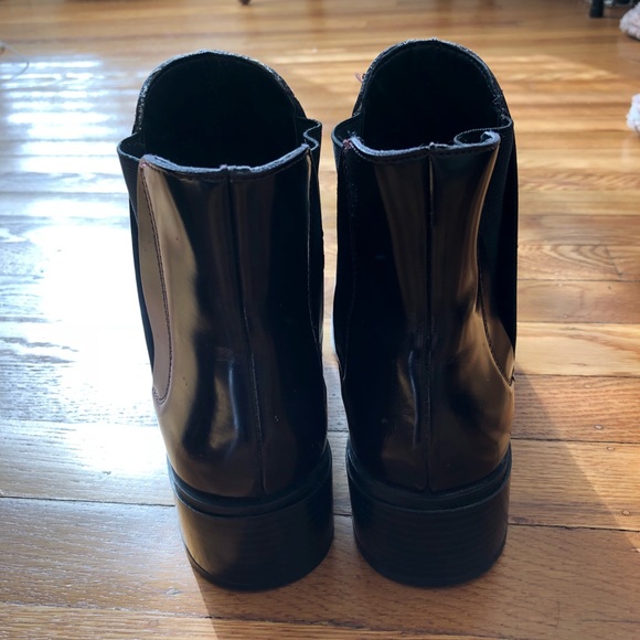 Zara Basic Chelsea Boots - Picture 2 of 4